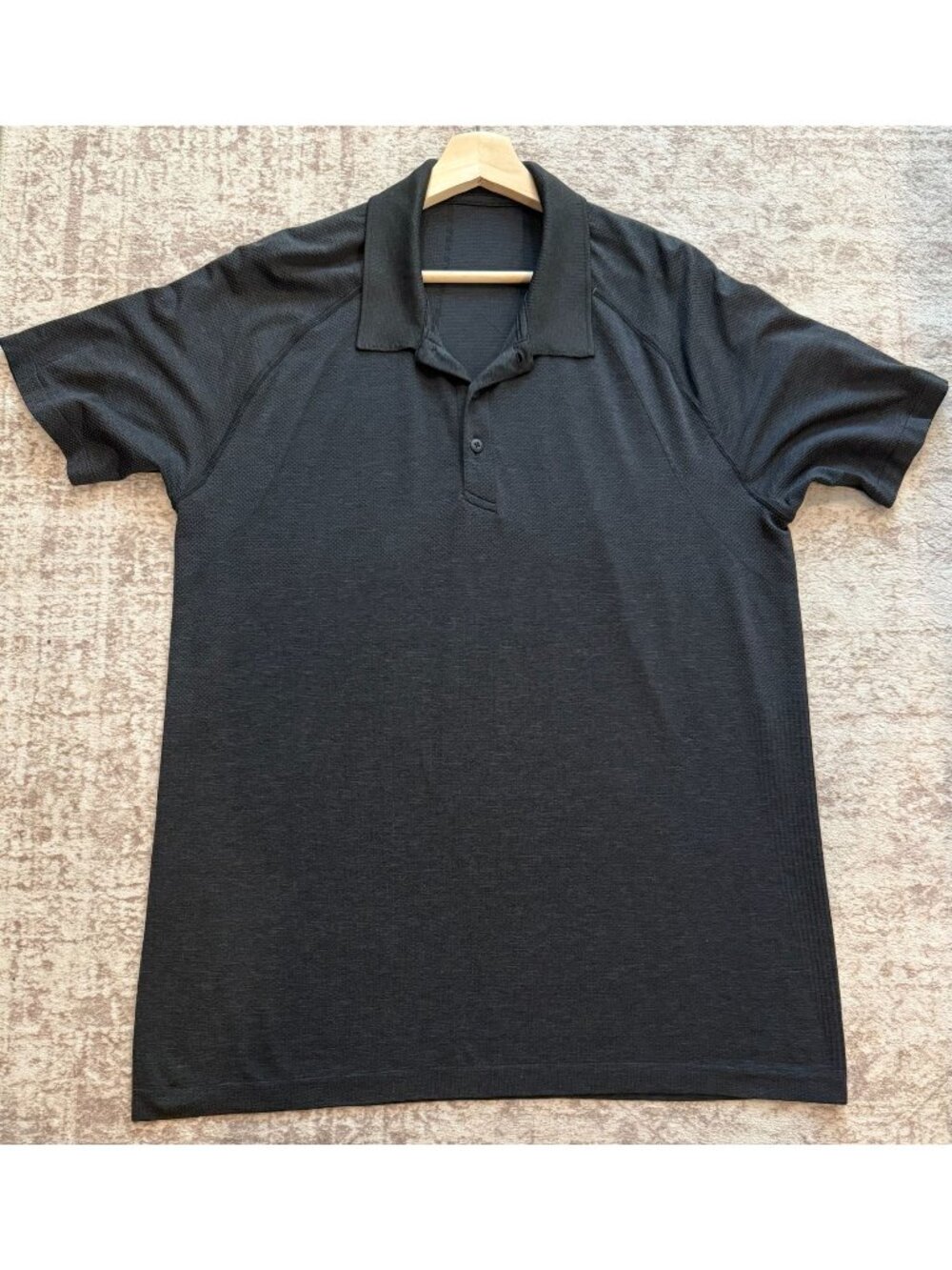 Lululemon Men's Metal Vent Collared Polo Shirt XL Short Sleeves Performance